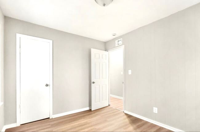 Building Photo - 8499 Meadow Ave