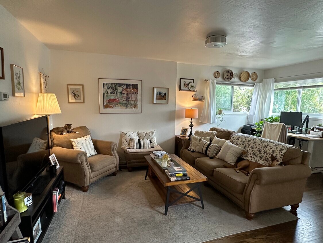 Foto principal - 450 42nd St