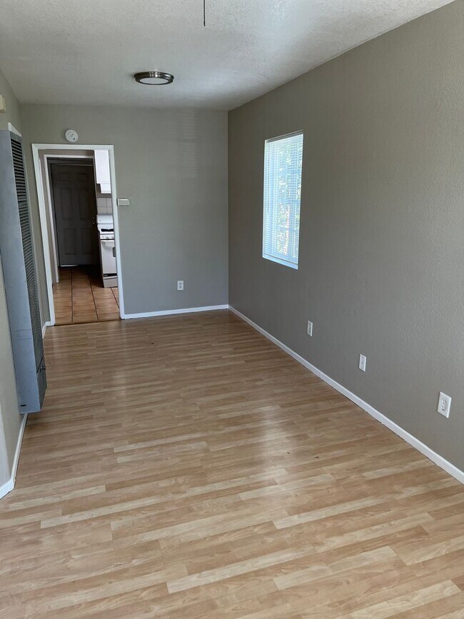 Foto del edificio - 4366-4368 Felton St