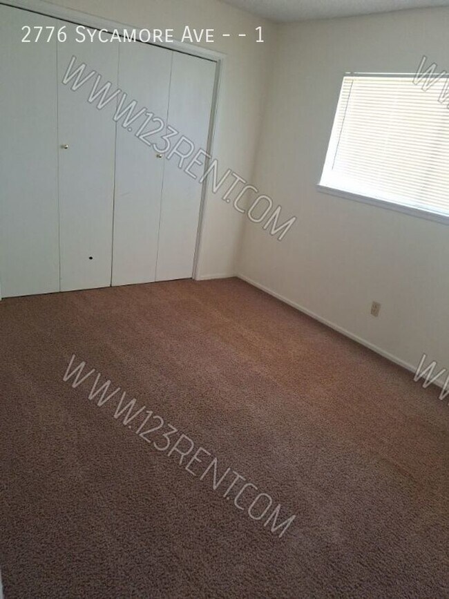 Building Photo - 2BD/ 1BATH TOWN HOUSE ROSAMOND