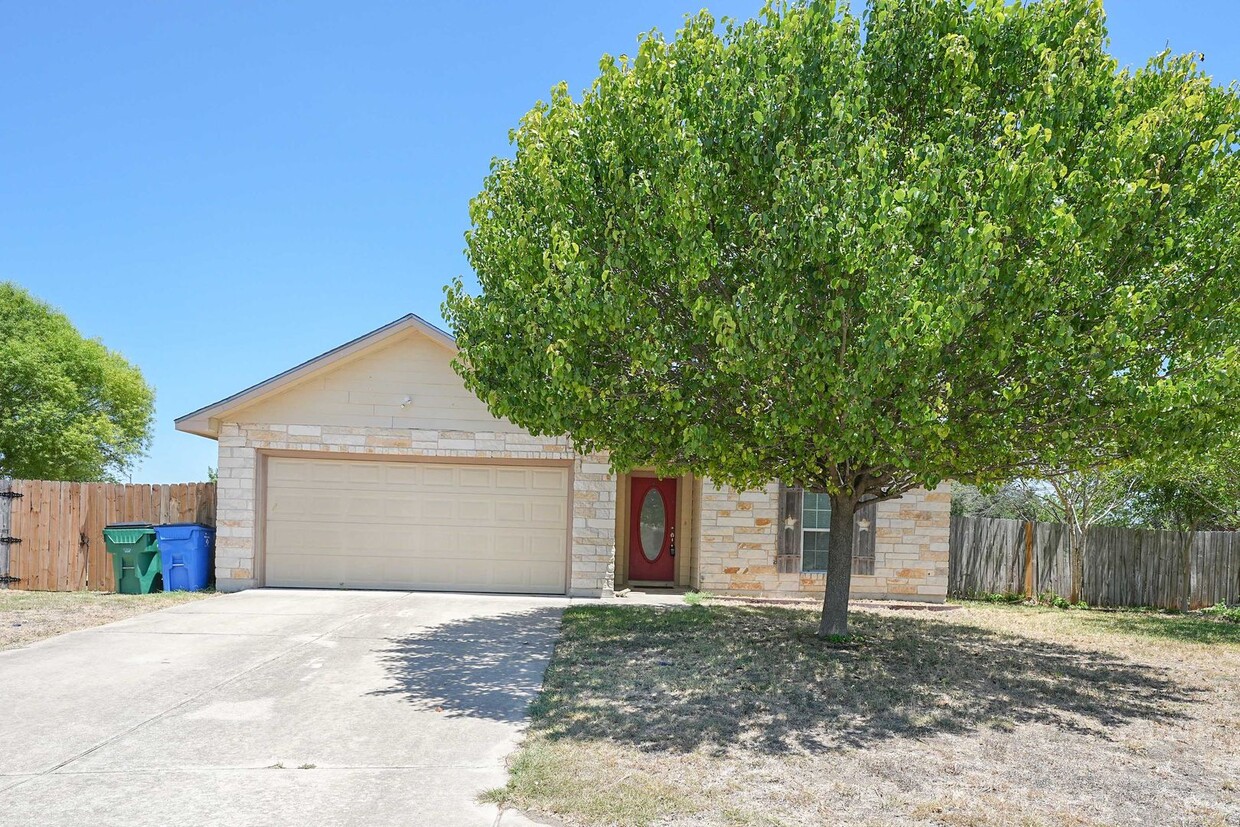 Primary Photo - Great 3/2 in Taylor, Texas