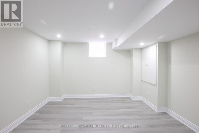 Photo du bâtiment - 99 Hurst Dr