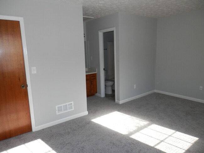 Br2 - 5836 Sheldon Ct