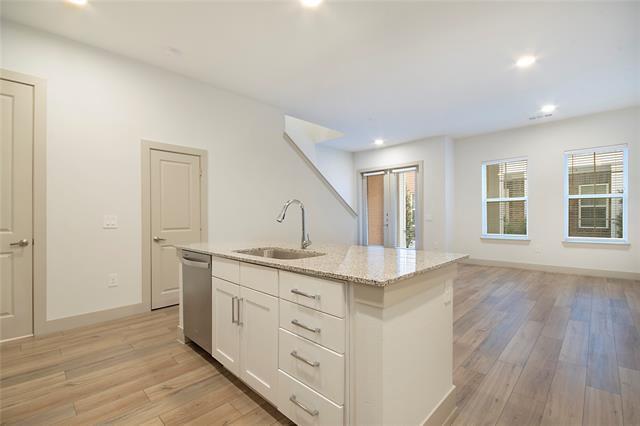 Foto del edificio - 4700 W Spring Creek Pkwy