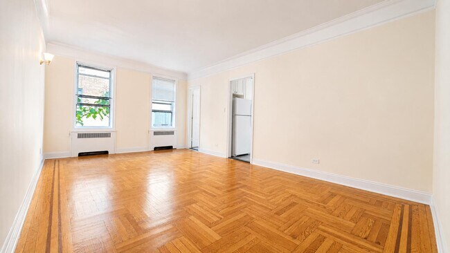 Building Photo - 615 W 172nd St