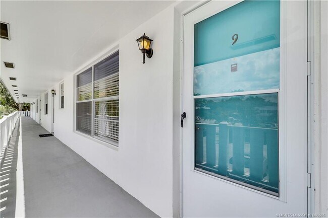 Foto del edificio - 2929 SE Ocean Blvd