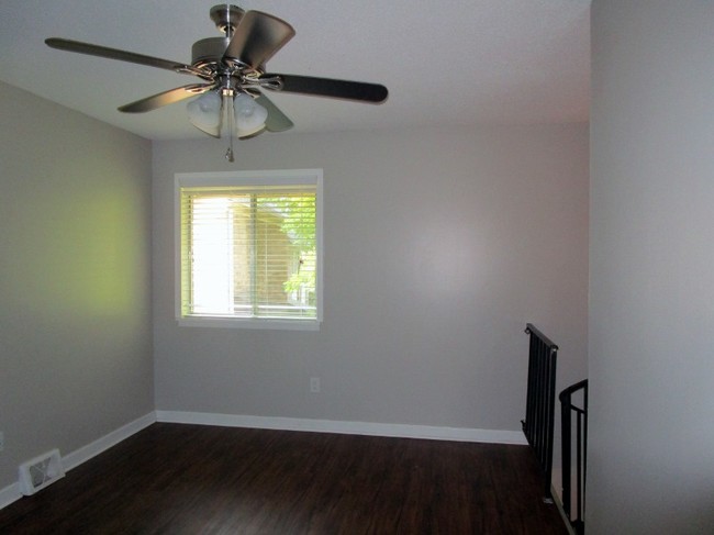 Habitación - Charleston Square Townhomes