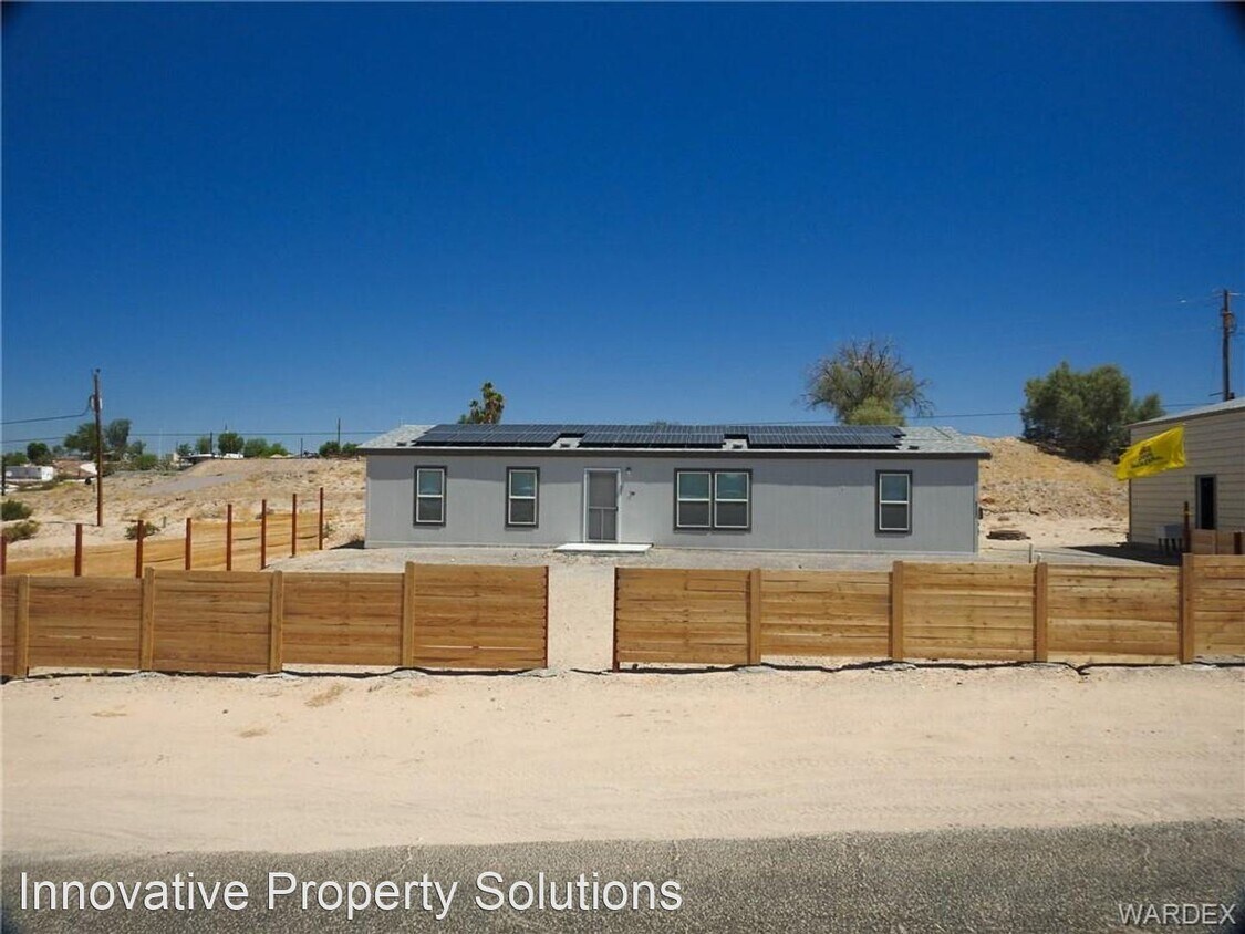 3 br, 2 bath House 4733 Pinta Dr House Rental in Topock, AZ