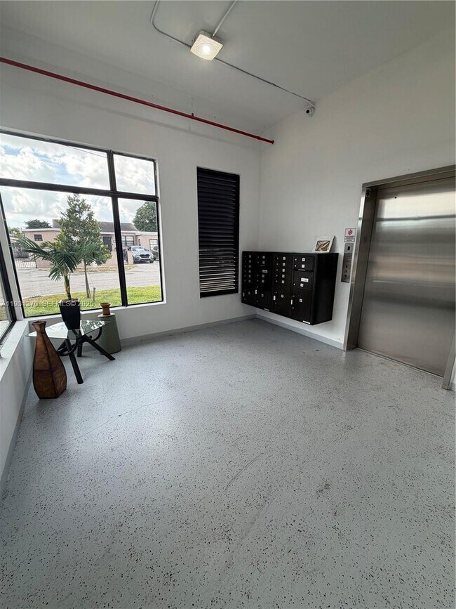 Foto del edificio - 853 E 24th St