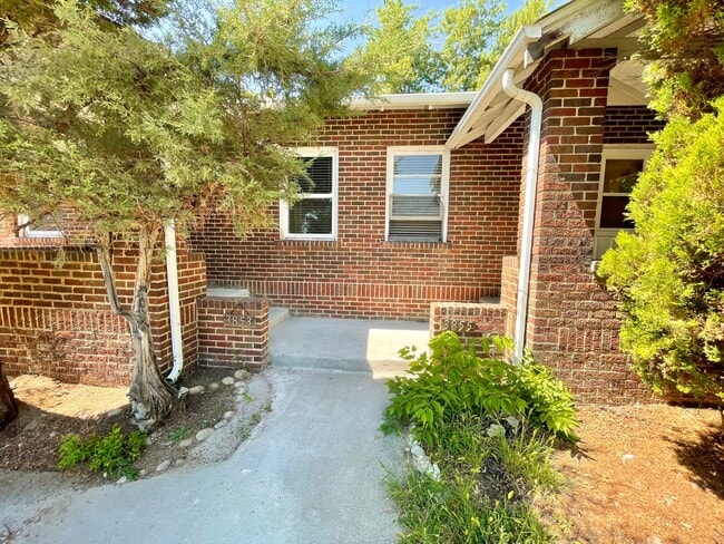 Photo - 3853 Julian St Townhome