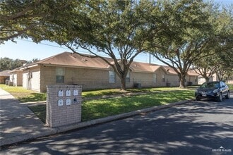 Building Photo - 12 Ulex Ave