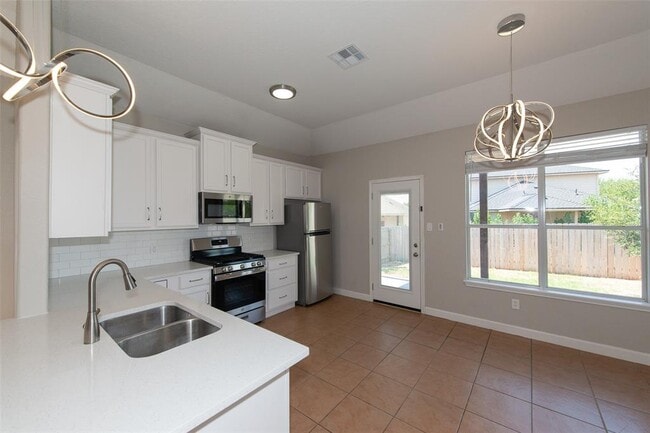 Building Photo - 141 Kype Cove