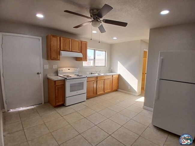 Foto del edificio - 357 W Magnolia St