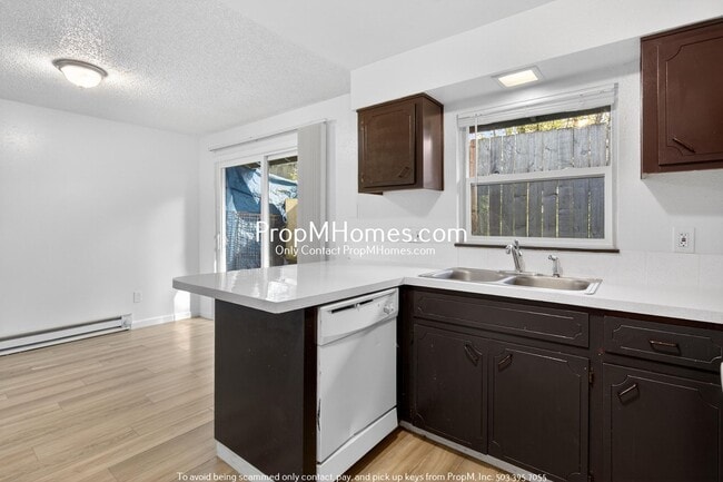 Foto del edificio - Three Bedroom Home in NE!