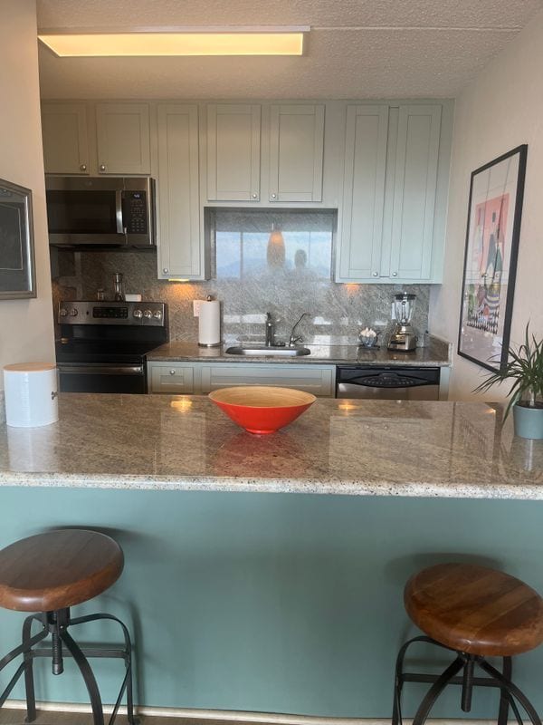 Building Photo - 1 Kelton Ct