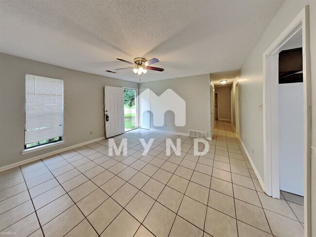 Building Photo - 3 br, 2 bath House - 3400 Castle Dr