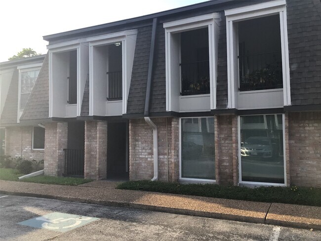 Foto del edificio - 12633 Memorial Dr
