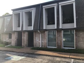 Building Photo - 12633 Memorial Dr