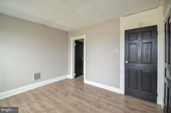 Building Photo - 1047 N 12th St