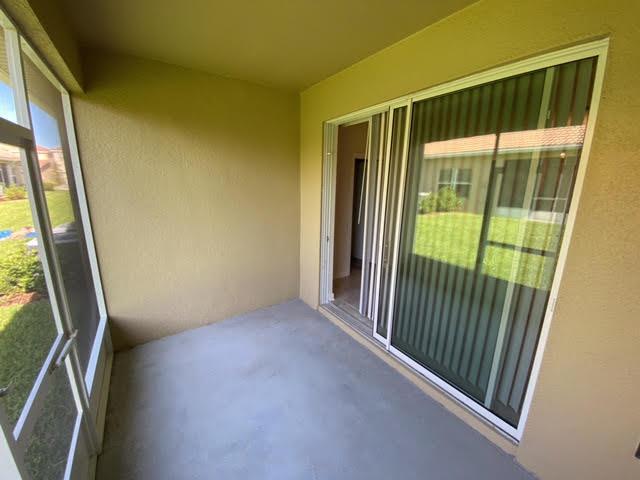 Photo - 1058 Quaker Rdg Ln House