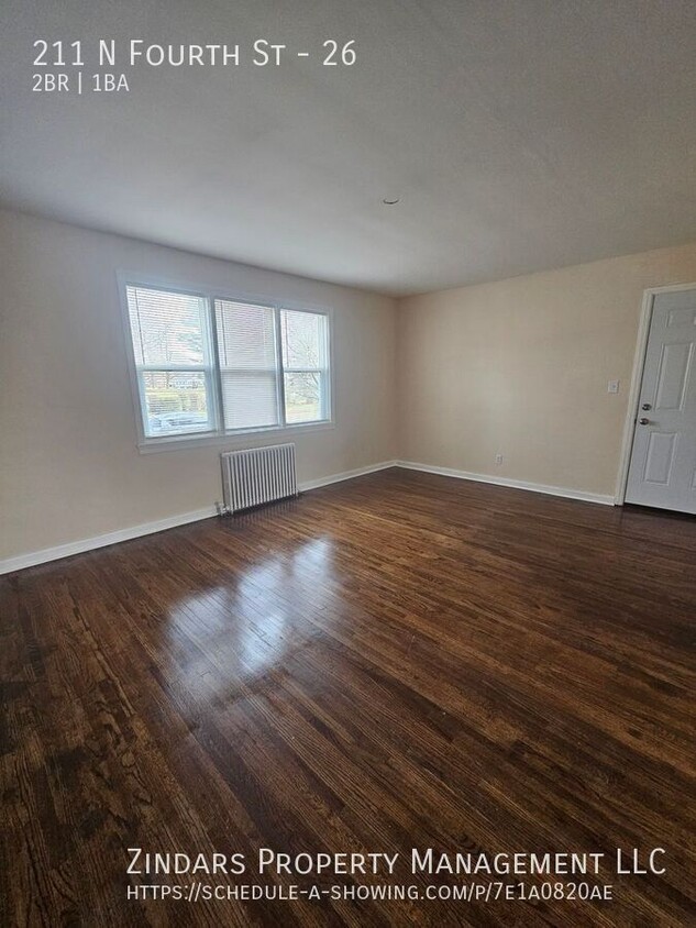 Primary Photo - Newly Renovated 2 Bed 1 Bath Apartment in ...