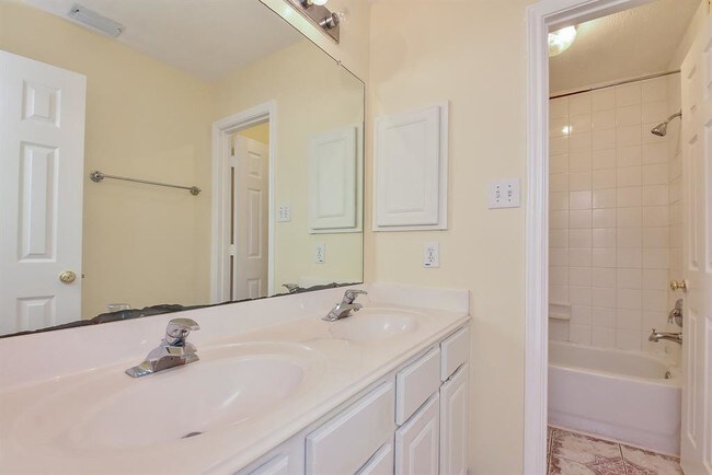 Building Photo - 6243 Surfside Ln
