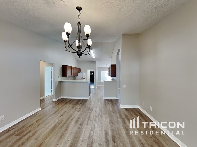 Foto del edificio - 13410 Maureen Ave
