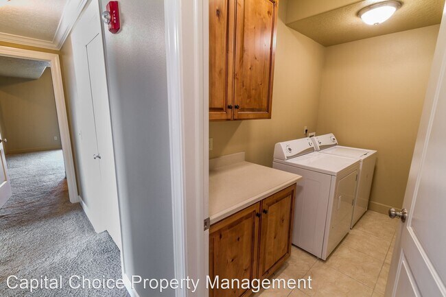 Foto del edificio - 3 br, 2 bath House - 952 W. 965 N. 206
