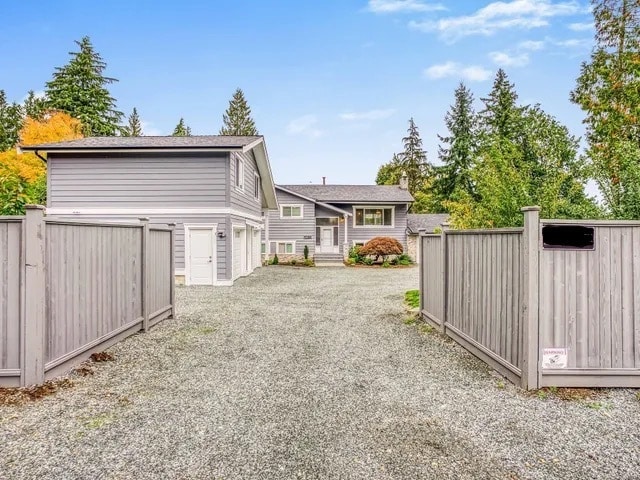 Primary Photo - 24919-24940 40 Ave