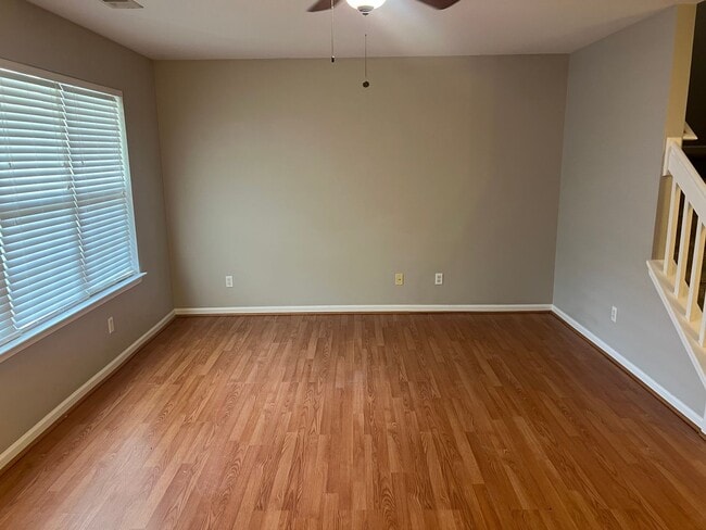 Building Photo - Townhouse in Townes at Buckwalter