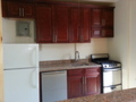 Building Photo - 620 President St