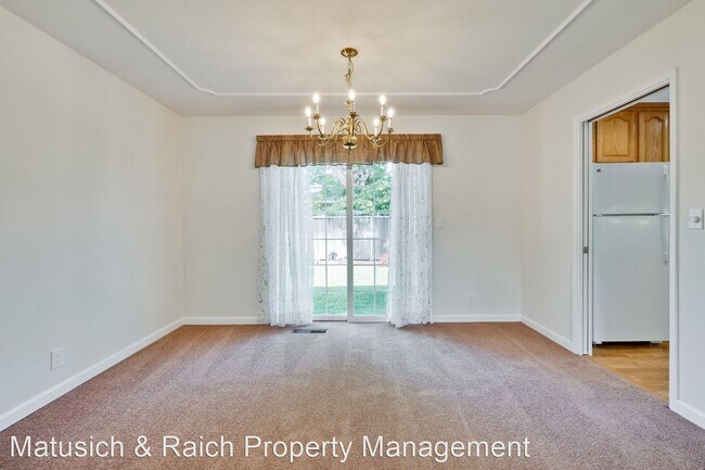 Building Photo - 4 br, 2.5 bath House - 743 Silver Pine Court