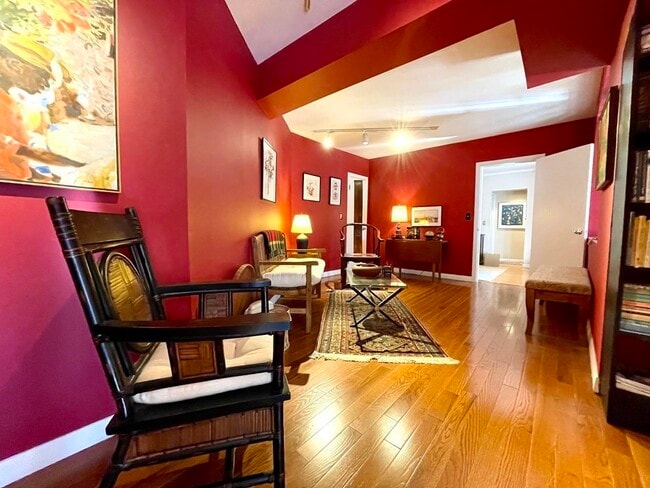 Building Photo - 335 S Huntington Ave