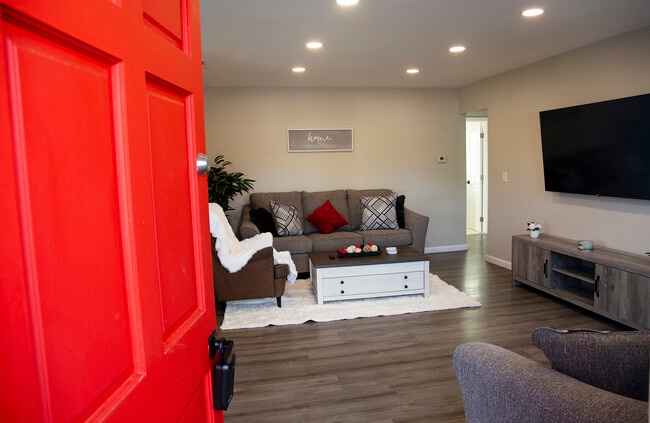 Sala de estar - 6901 Lindley Ave