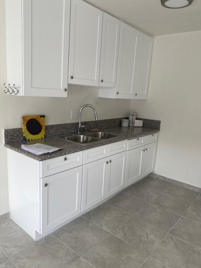 Foto del edificio - 11800 Kittridge St