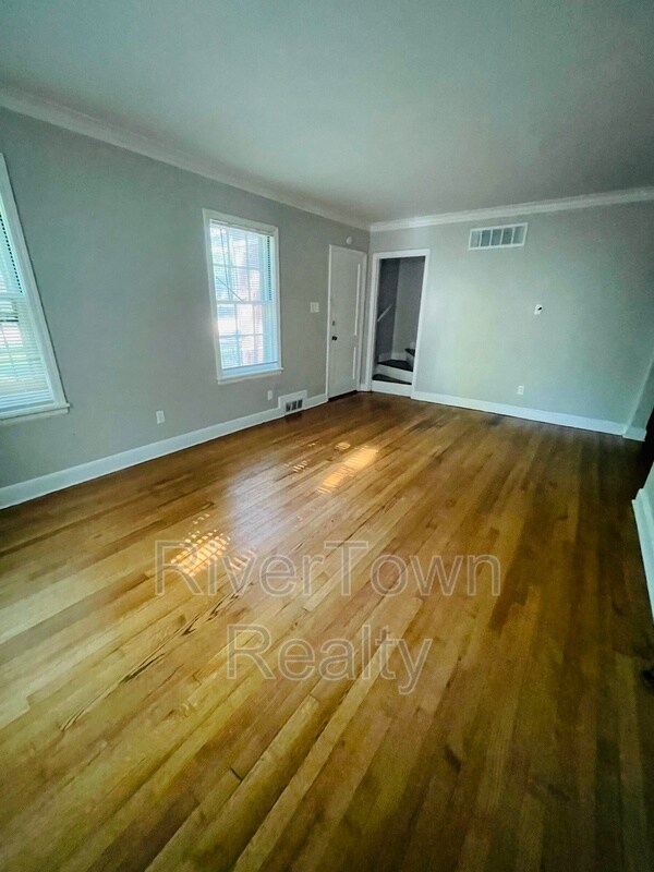 Building Photo - 3572 Poplar Ave