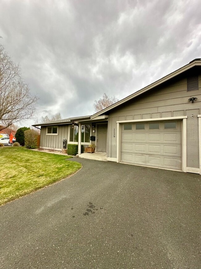 Foto del edificio - 1139 SW Indian Ave