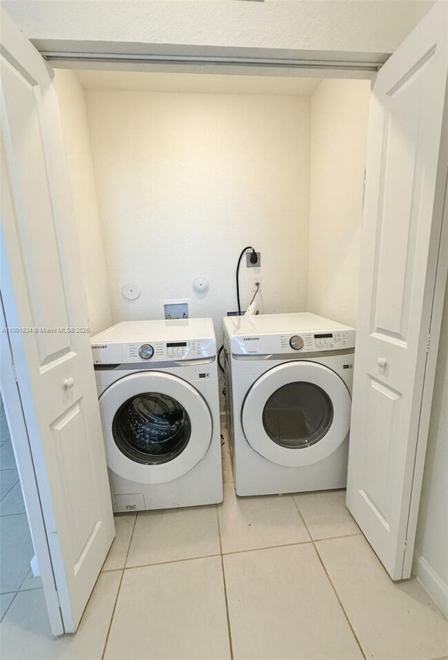 Foto del edificio - 2664 SE 19th St