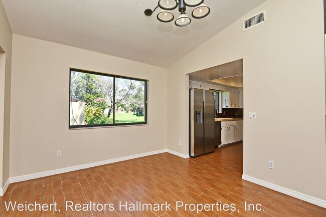 Building Photo - 3 br, 2 bath House - 575 Woodfire Way