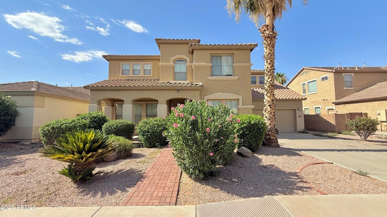 Foto principal - 3316 E Kingbird Pl