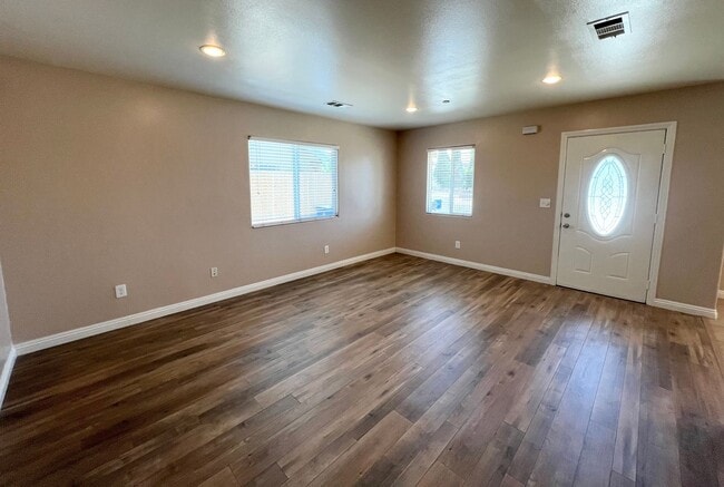 Building Photo - 621-623 W Imperial Hwy