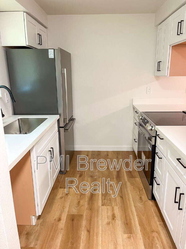 Foto del edificio - 9727 5th St NE