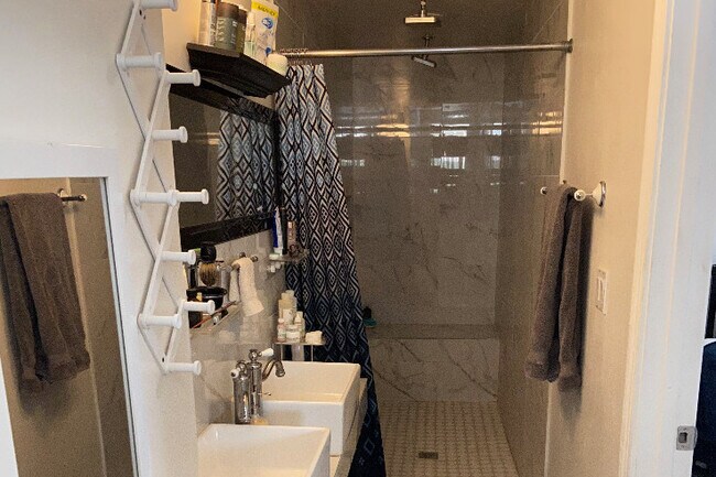 Foto del edificio - 3094 J St