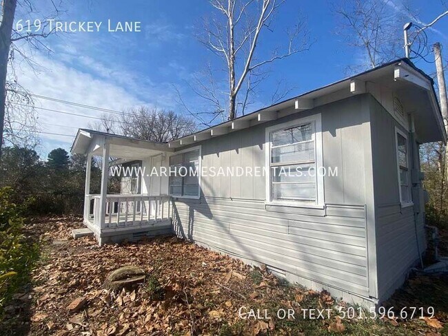 Building Photo - 619 Trickey Lane | $550 | 2 beds, 1 full bath