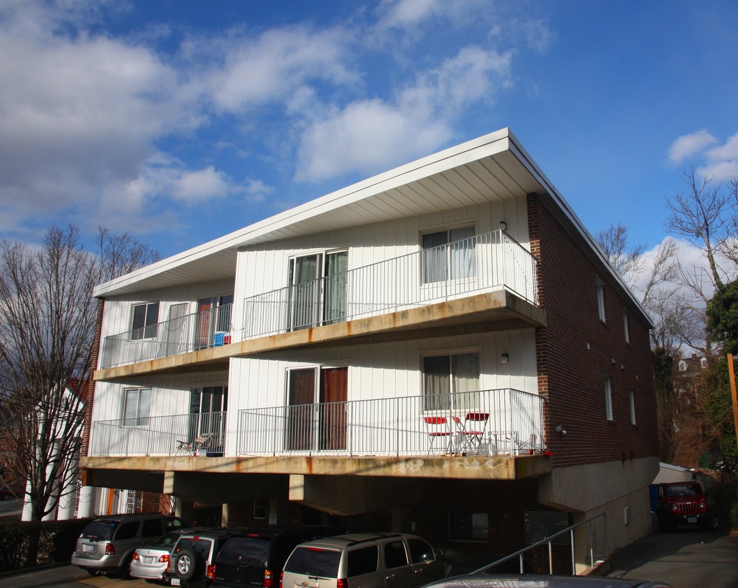 Primary Photo - Lambeth Lofts