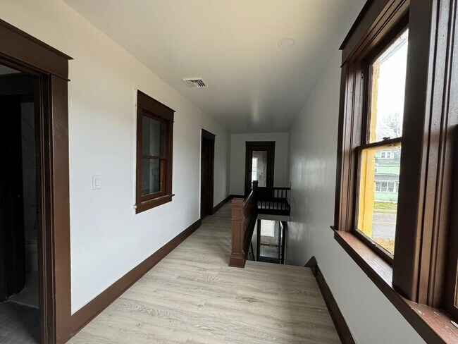 Foto del edificio - 1005 Pine St