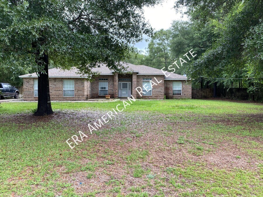 Primary Photo - 4 BR Brick House in Baker!