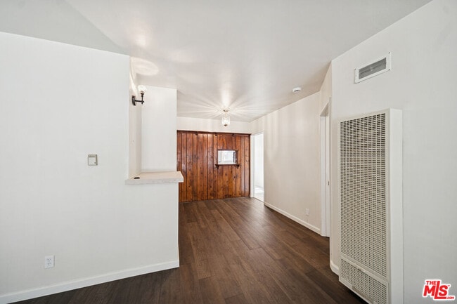 Foto del edificio - 5319 Vantage Ave