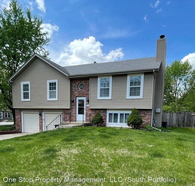 Building Photo - 3 br, 2.5 bath House - 401 Airway Circle