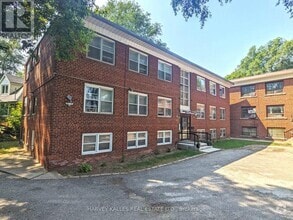 Building Photo - 330-330 Chisholm Ave